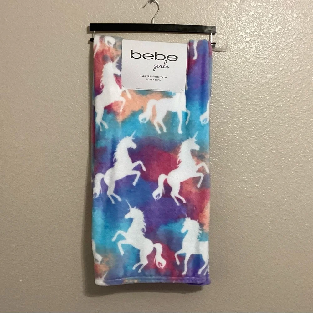 bebe Girls Unicorn Tie Dye Soft Fleece Throw.  NWT
